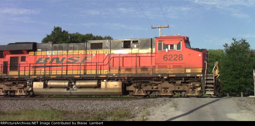 BNSF 6228